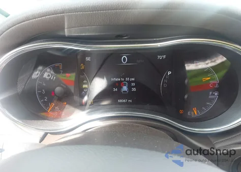 2021 Jeep Grand Cherokee Overland 4X4 z USA, uszkodzony, nr VIN 1C4RJFCG9MC676936